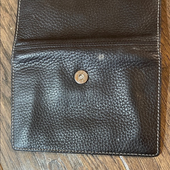 Elegant Dark Brown Leather Wallet with Logo - Picture 8 of 9
